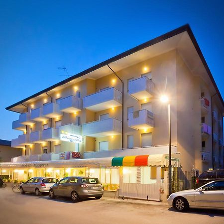 Hotel Augusta Caorle Exterior photo